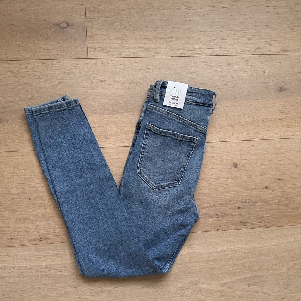 ZARA HI-RISE ANKLE LENGTH Jean 38 (USA 6)